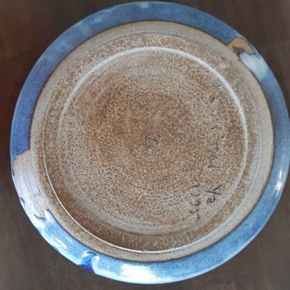 TWO VINTAGE "ALAN WARD" BLUE RIDGE POTTERY SIGNED PLATES (1995) - Picture 7 of 7